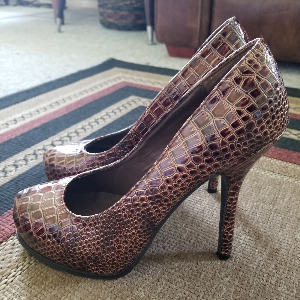 Wet Seal Raquel Croc Brown High Heels Size7 - Picture 7 of 8